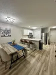 Very short walk to Downtown!  Completely renovated.  Sleeps six.