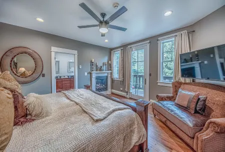 Luxurious Spacious Tri-Level Vail Mountain Home Отели рядом с достопримечательностью «Dr. Scott Raub, DO»