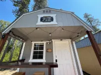 Casita 2, Tiny Home in Wood Area, 1 Mile From Glacier Entrance- 2 Guests - Chalets