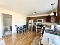 Cozy & Clean 1 Bedroom Apartment - Free Parking