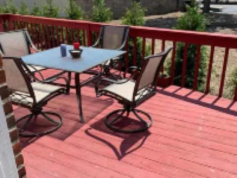 Your Bright, Confortable, Cozy Second Home 李文斯頓酒店