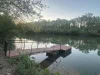 Experience Glamping in style. Private Lake - Pet Friendly!