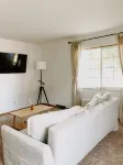 Cozy stay within one mile of downtown Delaware’s shops, restaurants and pubs.