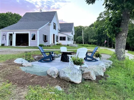 Waterfront House close to Acadia National Park