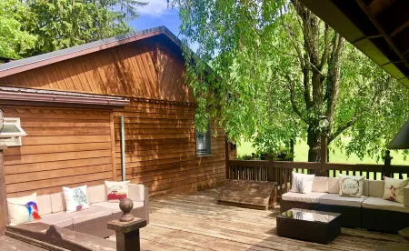 Your Get away in a Modern Creekside  Cottage Directly on Pine Creek & Rail Trail