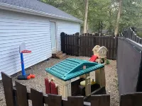 4 bedrooms, Simpsonville, family-friendly, great fenced back yard with fire pit