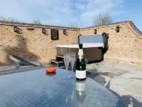 Morgan Cottage at 'This Is Not Here' With Hot Tub