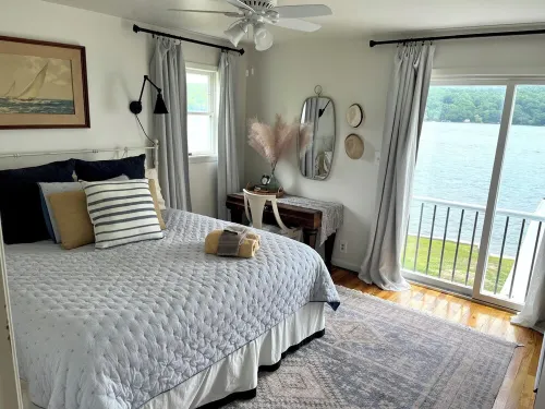 Birchwood Cottage - 200ft of Lake Beach-Fully flat lot -Private Driveway