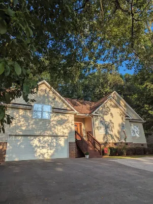 Spacious House for Groups-3 mi from CU! Across from Patrick Square!