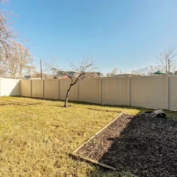 Featuring: Arcade Gameroom PoolGreat for Families!