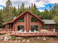 Authentic up North Log Cabin with Modern Comforts Hotels in Lutsen