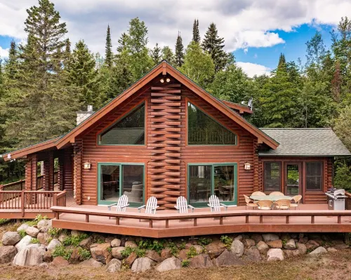 Authentic up North Log Cabin with Modern Comforts Hotels in Lutsen