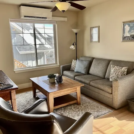 Cozy carriage house in Bozeman, 3 miles to downtown