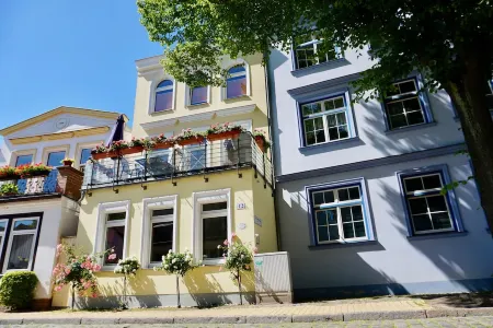 2. O.GUpper deck" Отели в г. Варнемюнде