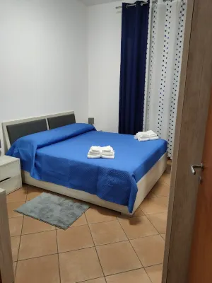 Cozy apartment 100 meters from the beach Hotel in zona Capo Suvero