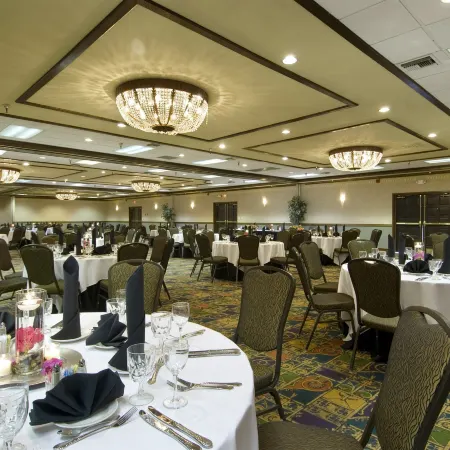 Embassy Suites by Hilton Palm Desert