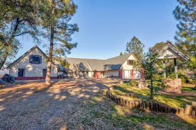 New!! Majestic Views, Pool, Sleeps 20+, 2 Mstr BR, close DT Yosemite, Bass Lake Hotels near Designs By Christine