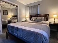 The Johnston House - Located in the heart of Johnston - Close to Saylorville Hotels in Johnston