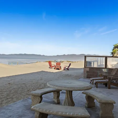 Strandcastle Beach House 2.0 - Oceanfront! - You're right on the sand!