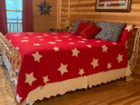 Simply Southern Cabin Summer Fun Awaits!! Hotels in Bluestone River