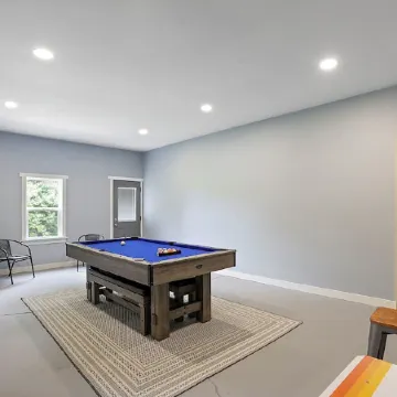 Country Escape in Hocking Hills- Great location!