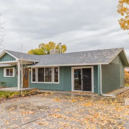 Walk to Downtown [] Game Room [] Private Fenced Yard