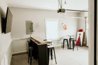 Walkable to Town, 3 Bed 2.5 Bath - Gym