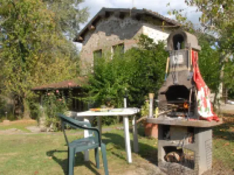 Country villa with private pool and garden great for families, groups Hotels in Gallicano