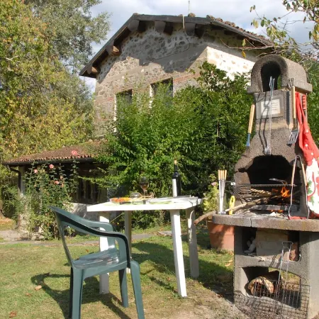 Country villa with private pool and garden great for families, groups