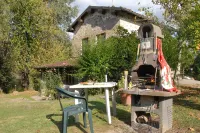 Country villa with private pool and garden great for families, groups Peter Pan Party 주변 호텔