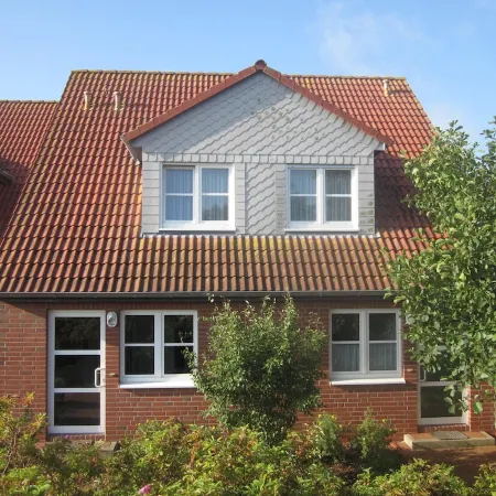 Comfortable holiday center house with its own garden directly at the nature reserve