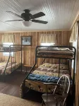 Cozy House, Sleeps 14 and 12 miles to the visitor center in Benezette, PA