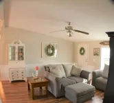 5 bedroom lake front home on Lake Secession