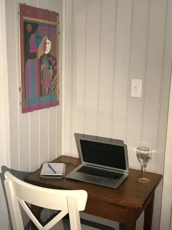 Potomac Rvr Woodland Cottage, Polite Pets Welcomed, Central Air, Stunning Sunset