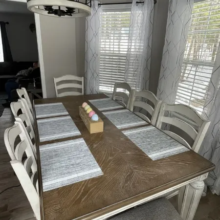 Spacious Home for 14 Guests Near Lake Winnisquam – Close to Everything!