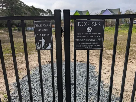 King & Bunk Beds, Beach Parking Pass, & Pets Stay Free