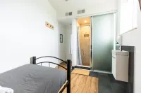 โอเบอร์จ แซ็งต์โล มอนทรีออล - โฮสเทล