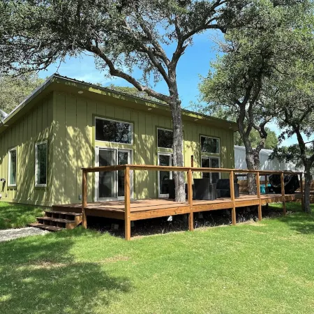 Newly Built Lakefront Getaway! Your Perfect Escape Awaits You @ Deer Creek Cabin