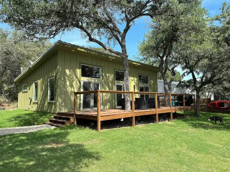 Newly Built Lakefront Getaway! Your Perfect Escape Awaits You @ Deer Creek Cabin