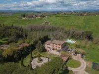 Lux Gated Estate Villa w/ Private Pool Umbria/Borders Tuscany
