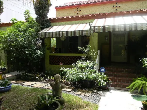 Beautiful Cozy Bedroom In Great B&B  Historic Home ~ Close To The City Center
