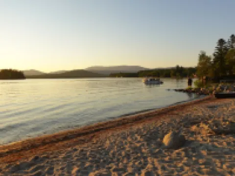 Sunnyside home near Sunday River, Black Mountain, Lakes, Rivers and Hikes Hotels in Rumford