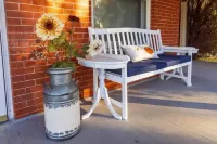 Historic Olde Town/ Dogs/Kids/Red Rocks/Rocky Mtns/Light Rail to Denver