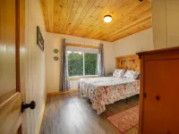 Rangeley Lake House with lake access & views, Saddleback 15min, outdoor paradise
