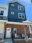 Luxury 3Br/4BA Townhome • Rooftop Deck, Porch • 5 Min to Downtown - balcony