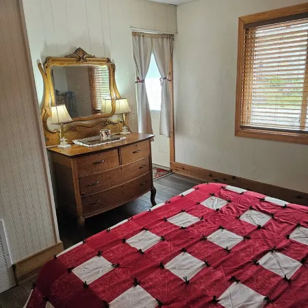 Bear Lodge, Fantastic Views Of Partridge Lake Fremont Wisconsin Wolf River