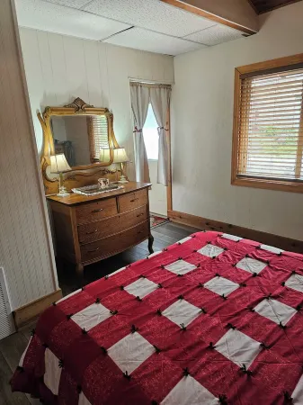 Bear Lodge, Fantastic Views Of Partridge Lake Fremont Wisconsin Wolf River