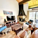 Attractive all-season townhome! Less than 10 min to Northstar, 3 min to beach!