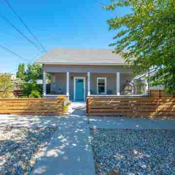 Charming Bungalow 2Bd/2ba Office Ensuite Incl All Utilities Incl! Walk Downtown! Hotel Exterior