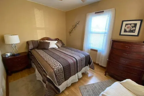 Serenity Cottage at Mineral Point